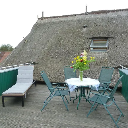 Stunning Apartment In Wieck A. Darss Near The Sea Zingst