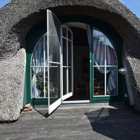 Stunning Apartment In Wieck A. Darss Near The Sea * Zingst
