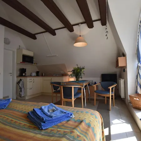 Stunning Apartment In Wieck A. Darss Near The Sea Zingst